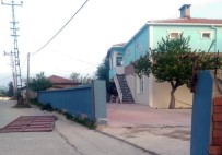 Demir Kapının Altında Kalan 2,5 Yaşındaki Çocuk Öldü