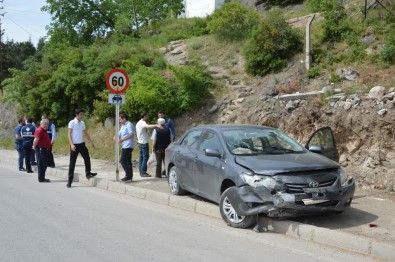 Niksar'da Trafik Kazası Açıklaması 1 Yaralı