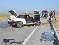 Nişanlı çifti trafik kazası ayırdı