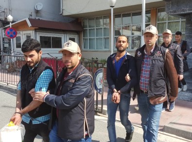 Samsun'da Iraklı 5 DEAŞ Şüphelisi Adliyeye Sevk Edildi