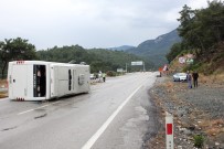 TAHTALI DAĞI - Antalya'da Tur Otobüsü Devrildi Açıklaması 16 Turist Yaralı
