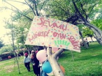 ÖĞRETMEN ADAYI - Öğretmen Adaylarından Örnek Davranış