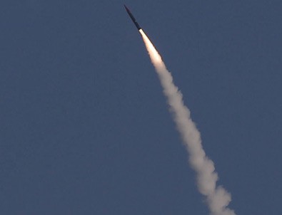 Trump'ın ziyaretinden bir gece önce Suudi Arabistan'a füze!