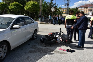Kastamonu'da Motosiklet İle Otomobil Çarpıştı Açıklaması 2 Yaralı