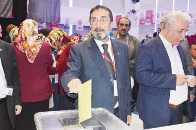MHP Merkez İlçe Başkanlığına Fazıl Deligözoğlu Seçildi