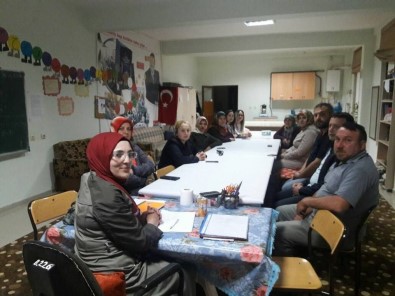 AK Parti Beşiktaş Mahalle Teşkilatı Üyeleri Bir Araya Geldi