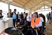MELİH GÖKÇEK - Başkan Gökçek, turizmcilere ANKAPARK'ı gezdirdi