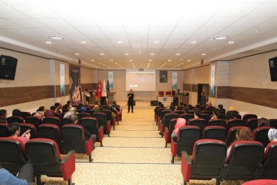 Bitlis'te 'Etkili İletişim Ve Motivasyon' Konferansı