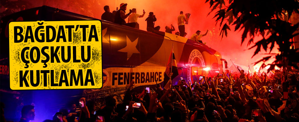Fenerbahçe şampiyonluğu kutluyor