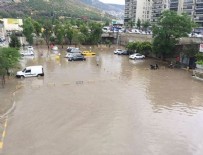 YÜZME YARIŞI - İzmir'de bu kez de yağmur çilesi