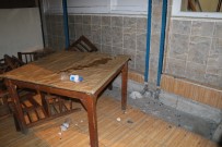 SİLAHLI KAVGA - Kahvehanede Silahlı Kavga Açıklaması 2'Si Ağır 5 Yaralı
