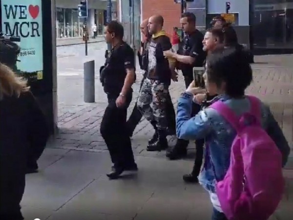 Manchester'da yeni bomba paniği