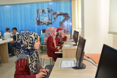 Balıkesir'de 3D Tasarım Ve Kodlama Atölyesi Açıldı