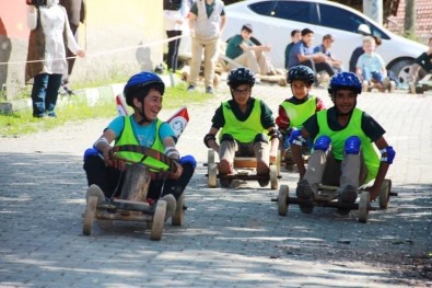 Hisarcık'taki Tahta Araba Yarışmaları Nefesleri Kesti
