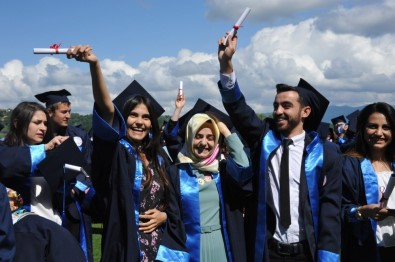 Çaycuma Ve Gökçebey'de Mezuniyet Coşkusu