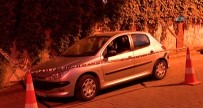 İstanbul'da Otomobilde Erkek Cesedi Bulundu