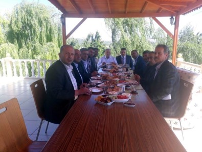 Kilis'te MHP İl Teşkilatı Kahvaltıda Buluştu