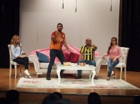 ŞEHİR TİYATROSU - Öğretmenlerden Muhteşem Tiyatro Gösterisi