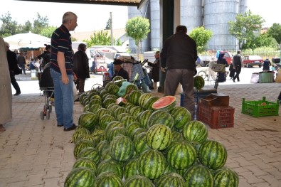 Çarşıda Ramazan Bereketi