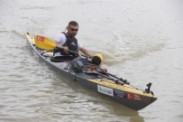 Sigara Ve Uyuşturucuya Karşı Kano İle Karadeniz'e Açılan Şahıs Samsun'a Ulaştı