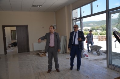 Yeni Belediye Binası Ve Kültür Merkezi Gün Sayıyor
