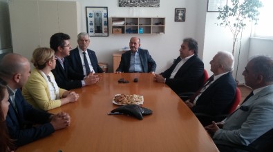 Bakan Müezzinoğlu İşçilerle Bir Araya Geldi