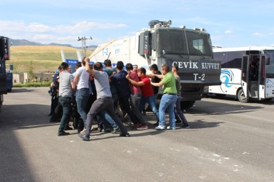 Çevik Kuvvet Polislerinden Gerçeği Aratmayan Tatbikat