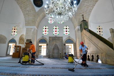 Muratpaşa'nın Camileri Ramazan'a Hazır