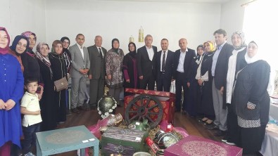 Akçakoca'da Ahşap Boyama Kursu Sergisi Açıldı