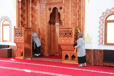 Başiskele'nin Camileri Ramazan Ayına Hazır