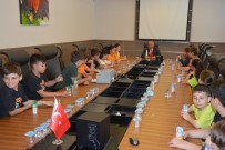 ROBOT - Başkan Eşkinat Öğrencileri Ağırladı