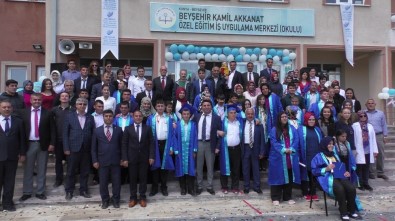 Beyşehir'de Özel Öğrencilerin Mezuniyet Coşkusu