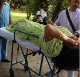 BÜLENT ERSOY - Bülent Ersoy'u yılan ısırdı