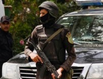 İSKENDERIYE - Mısır'da silahlı saldırganlar otobüs taradı!