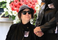 NAZAN ÖNCEL - Nazan Öncel eşinin cenazesinde saf tuttu