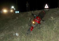 Otomobil Motosiklete Çarpıp Kaçtı Açıklaması 1 Ölü