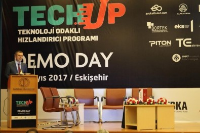 Yatırımcı Ve Girişimciler Techup Demo Day'de Buluştu