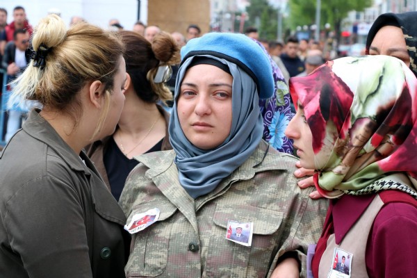 Şehit eşinin feryadı yürekleri dağladı!
