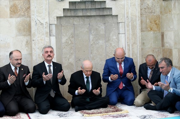 Bahçeli: Türkiye’yi dize getiremeyecekler