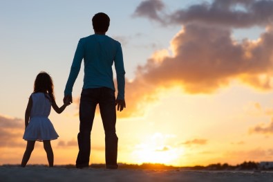 Babalar Kız Çocuklarıyla Daha Çok İlgileniyor