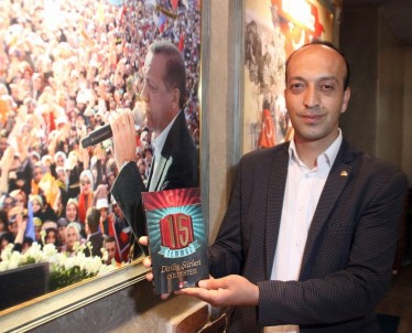 'Erdoğan Şiirmi Okuyunca Şükür Namazı Kıldım'