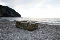 İçinde 20 Adet El Bombası Bulunan Sandık Karadeniz'de Kıyıya Vurdu