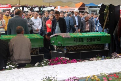 Polatlı'daki Trafik Kazasında Hayatını Kaybeden 4 Kişi Gözyaşları İle Son Yolculuğuna Uğurlandı