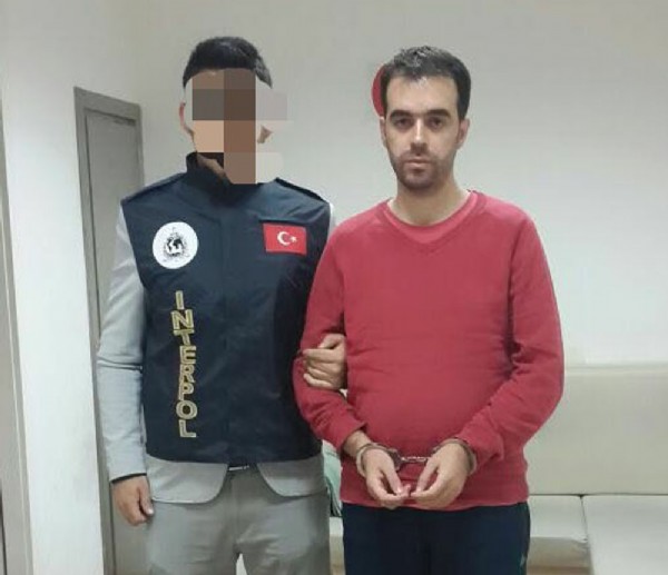 FETÖ'nün okul yöneticisi yakalandı