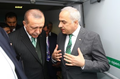 Başkan Kösemusul, Cumhurbaşkanı Erdoğan'a Sakarya'nın Yerli Oto Hedefini Anlattı