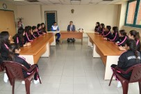 BAYAN FUTBOL TAKIMI - Başkan Şirin'den Spora Destek