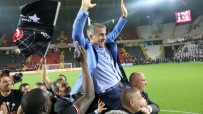 Şenol Güneş, Beşiktaş'la Üst Üste İkinci Kez Şampiyonluk Yaşadı