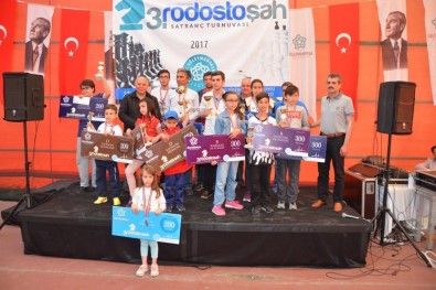 3. Rodostoşah Satranç Turnuvası Ödül Töreni İle Sona Erdi