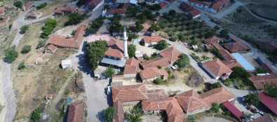 Altyapısı Tamamlanan Derici'nin Üstyapısı Da Yenilendi