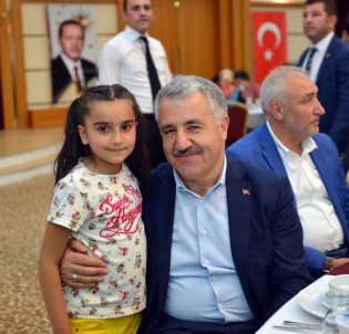 Bakan Arslan Ve Tüfenkci Malatya'da İftara Katıldı